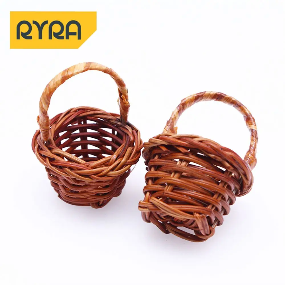 Scene Ornaments Decoration Props Woven Handbasket Handheld Baskets Props Flower Basket Delicate Mini Hand Basket Lightweight