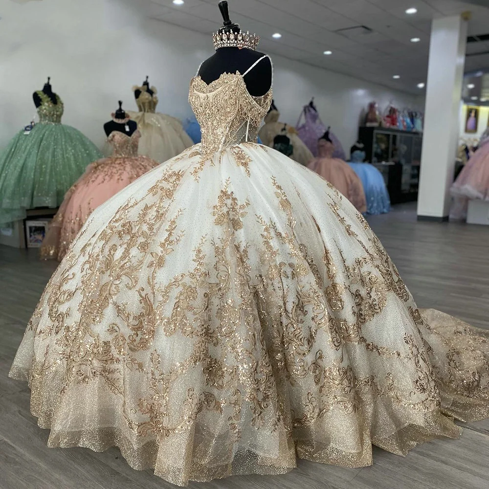 

Customized Champagne Beading Tassel Ball Gown Quinceanera Dress Spaghetti Sequined Appliques Lace Vestidos De 15 Años YQD512