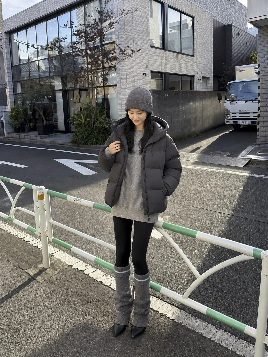 Winter Puff Fluffy Hooded Drawstring Down Jacket Women White Duck Down Solid Parker Outwears Female Thick Warm Bread Down Jacket