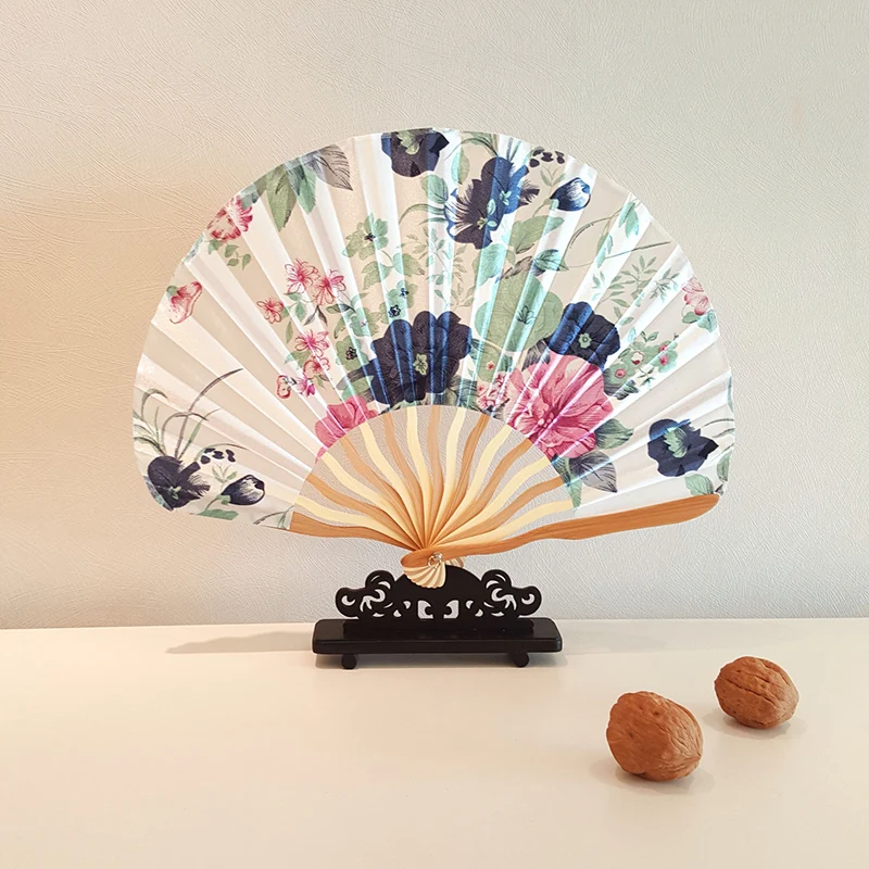 Chinese fan wedding hand fan silk cloth durable convenient opening and closing hand folding fan creative shell small fan