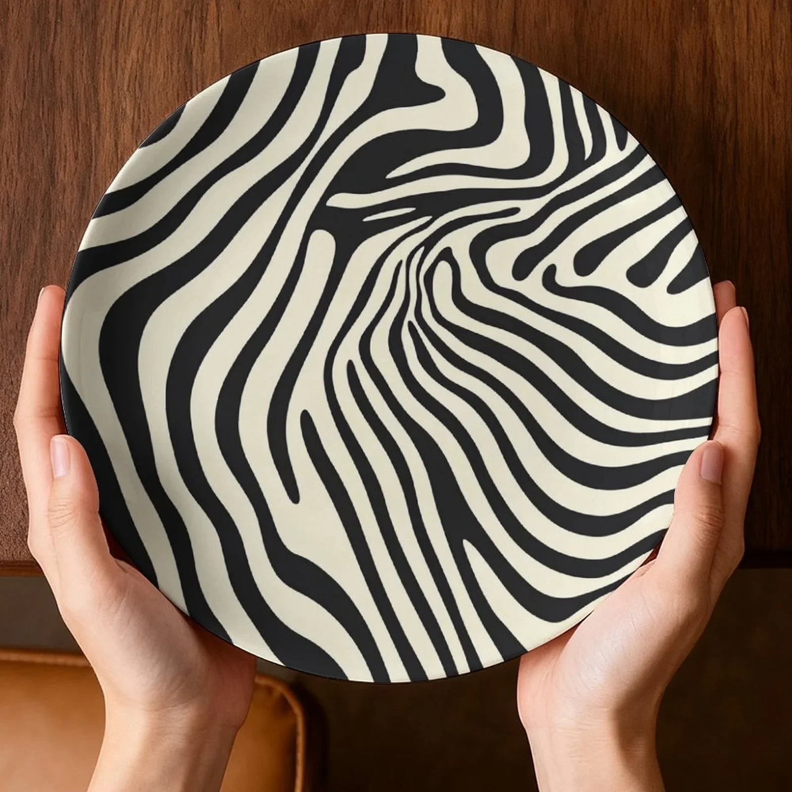 1pc Modern Zebra Stripe Round Wall & Table Decor Plate - & Striped Contemporary Hanging Art Plate Suitable for Home, Living