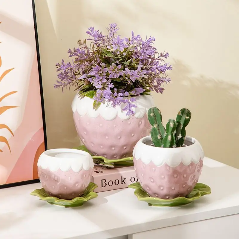 Versatile Creative Ceramic Strawberry Shaped Planter for Desk Office Table Minimalist Decor New Arrival