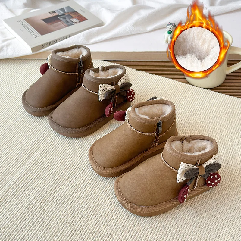 

Зимние сапоги для девочек на толстом меху, детские кожаные сапоги, универсальные зимние ботинки на мягкой подошве, новинка 2025, детские короткие сапоги с милым бантом и круглым носком