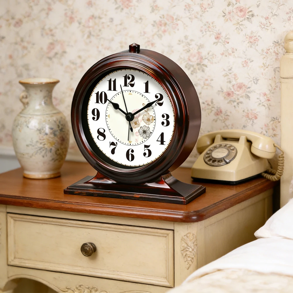 Vintage Metal Desk Clock Classic Elegant Floral Design Quartz Movement Stylish Desktop Clock