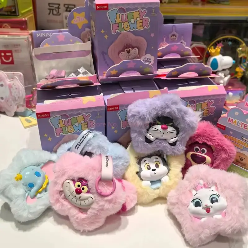 Miniso سلسلة موسم مشعر زهرة حفلة صندوق أعمى قلادة الفراولة الدب ماري القط دامبو لإعطاء الفتيات هدية مفاجئة