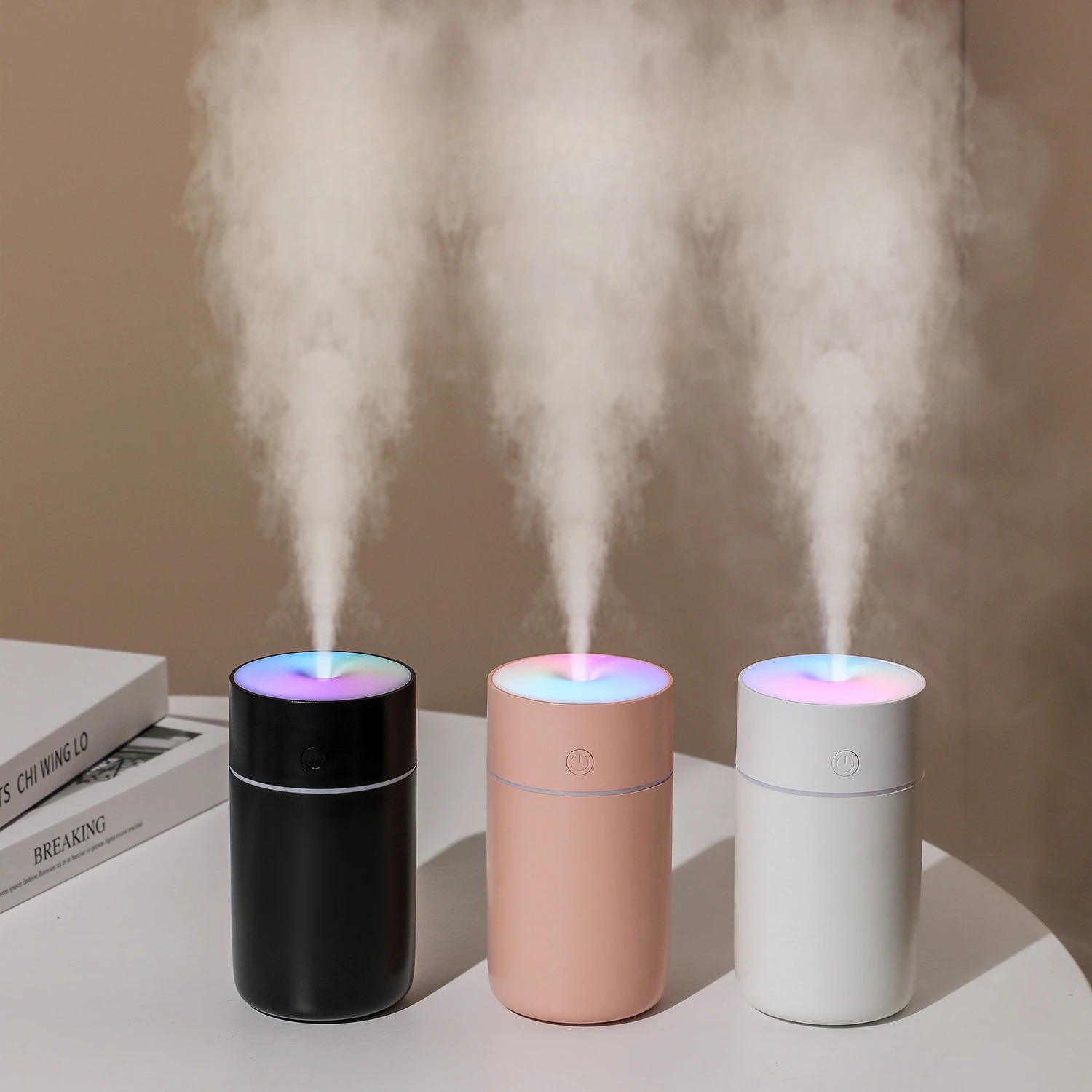 Humidificador colorido inalámbrico con carga USB para coche, Mini atomizador de aire, máquina de aromaterapia, difusor de aceites esenciales