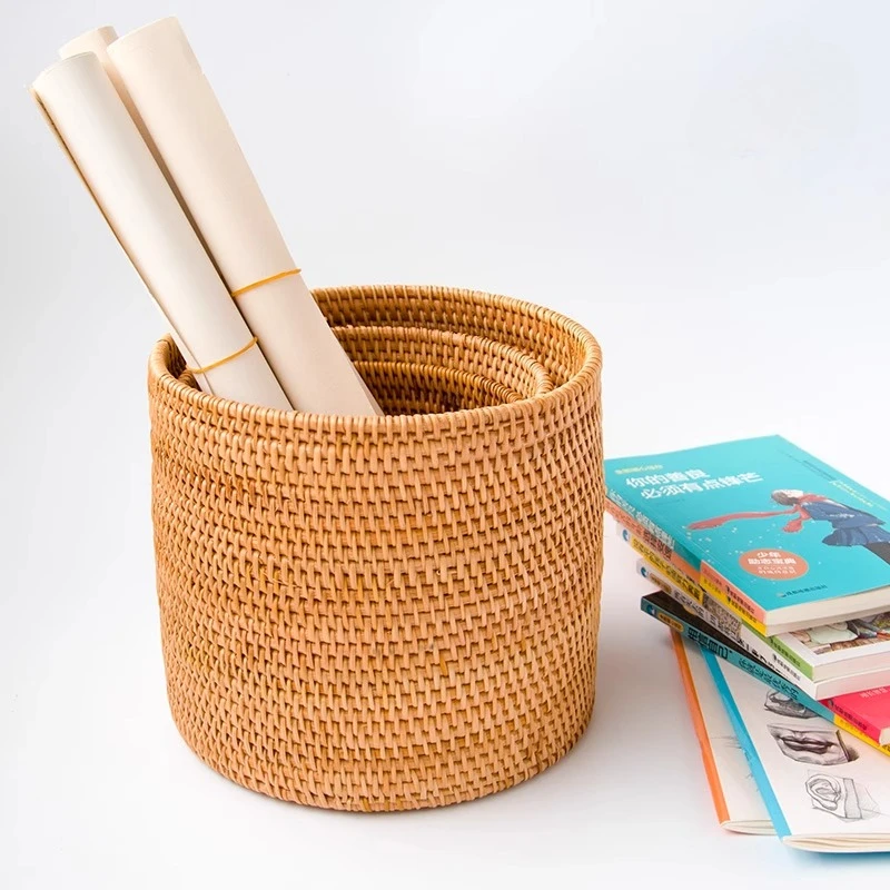 

Handmade Rattan Trash Bin Lidless Round Waste Basket Desk Organizer for Paper Office Eco-Friendly Storage Bin