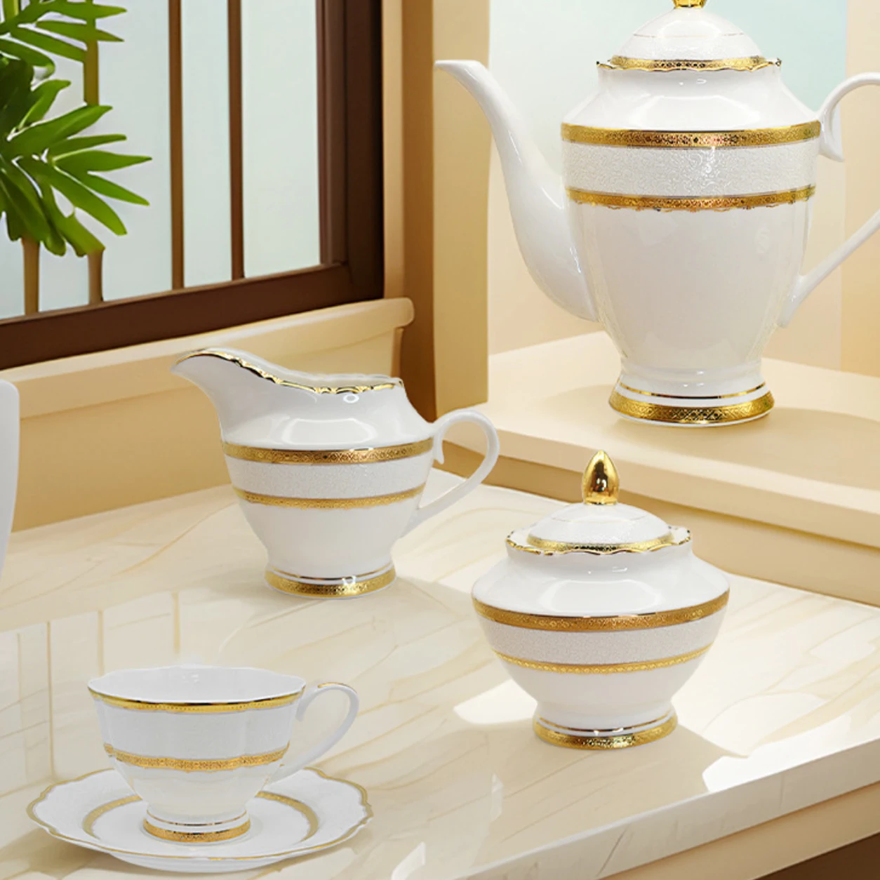 Coffee Tea And Sugar Set - 고급스러운 금색 장식이 들어간 흰색 본차이나