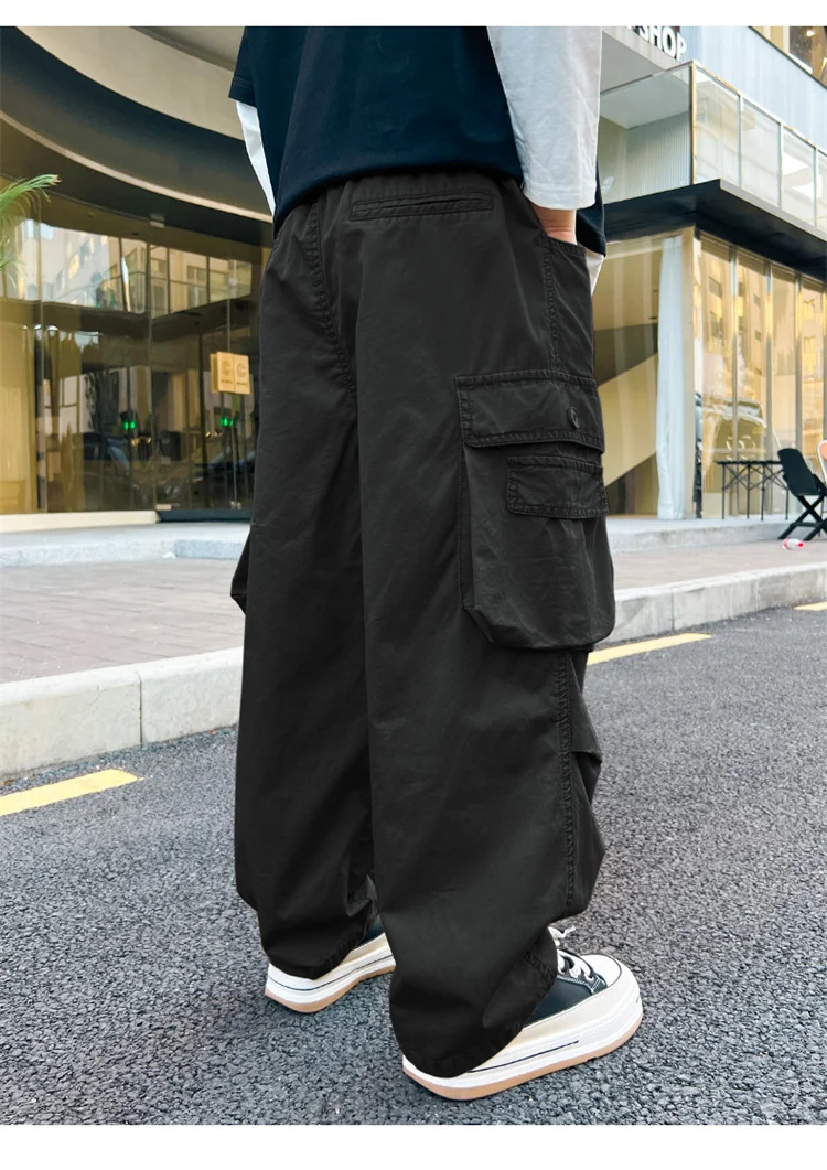 Kinder Cargo-Hose in Schwarz-Khaki mit Taschen für Jungen im Alter 5-14 Jahre, Baumwolle, Y2K-Stil, gerade geschnitten. – Detail 12