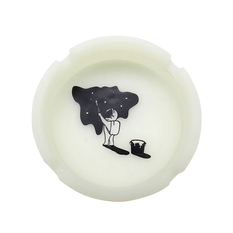 Creative Silicone Ashtray Round Personality Space Astronaut Wehicle Ashtray