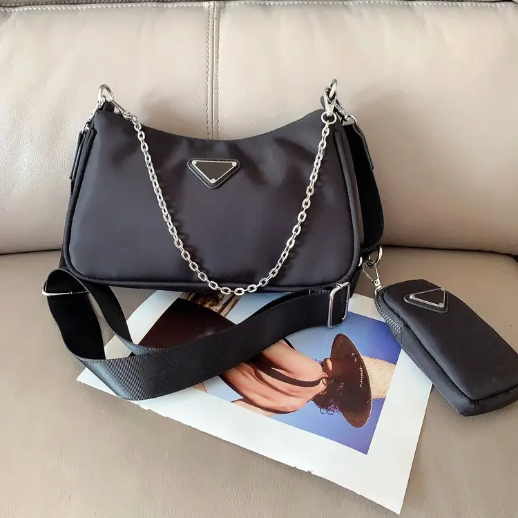 

Casual Trendy Women's Bag - French Niche Crossbody New Style High-End Exquisite European American Retro Sweet Bag