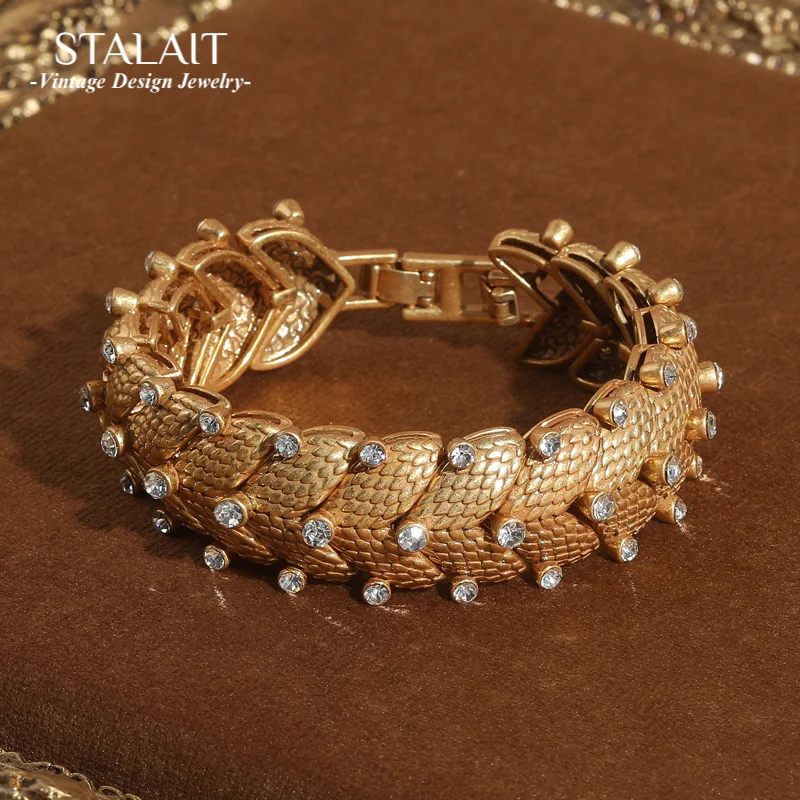 

Vintage White Rhinestone Bracelet Snake Skin Real Gold Plated Watches Luxury Dubai Jewelry Designers Christmas Accessories 2025