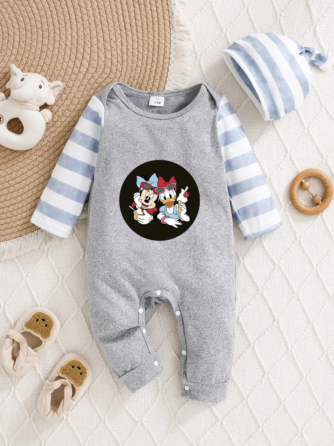 

【Официально лицензированный】 Детский комбинезон с капюшоном Disney: Медведь Винни, Минни и Дейзи, с крутым принтом, из мягкой комфортной ткани