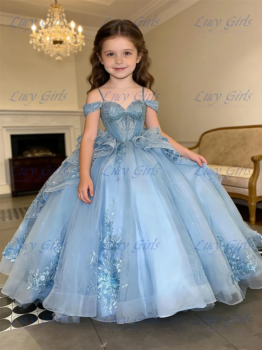 

Luxurious Flower Girl Dress Ruffle with Quality 3D Flowers AppliquesGirls Ball Gown with Bow Crystal Mini Quince Dress for Girls