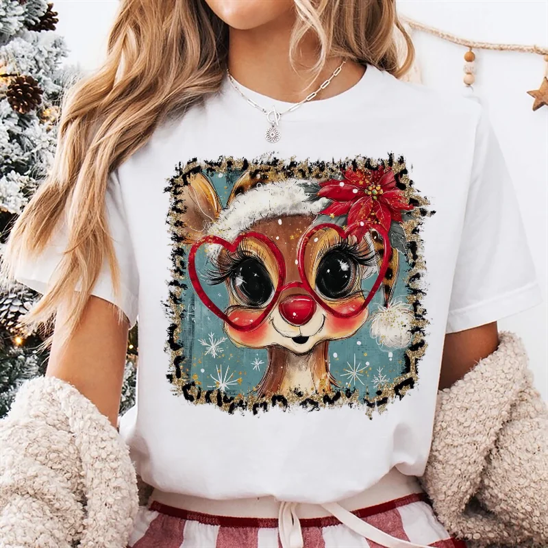 Camiseta Kawaii de manga corta con estampado informal de renos de dibujos animados para mujer, camiseta blanca de calle de moda con cuello redondo de estilo navideño