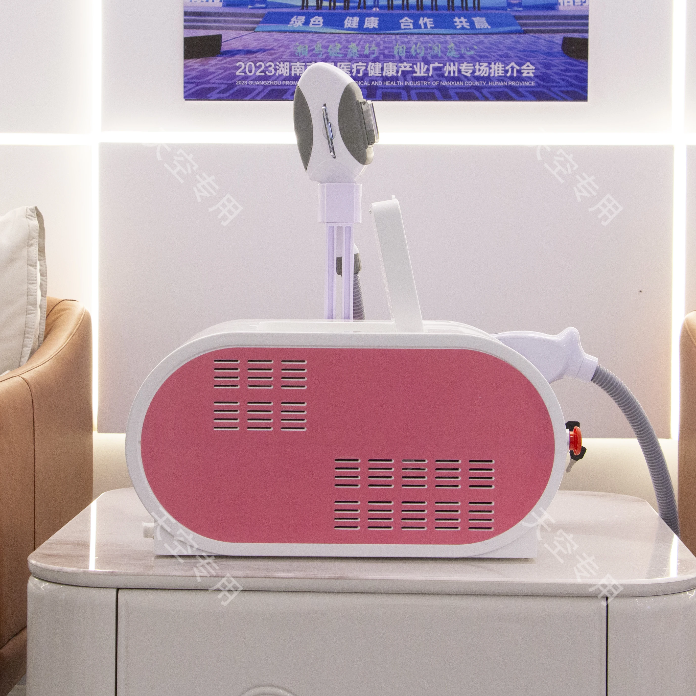 اختر Lpl Laser Hair 480/530/590/640/690/750/808nm أداة تجميل تجديد العناية الدائمة غير المؤلمة