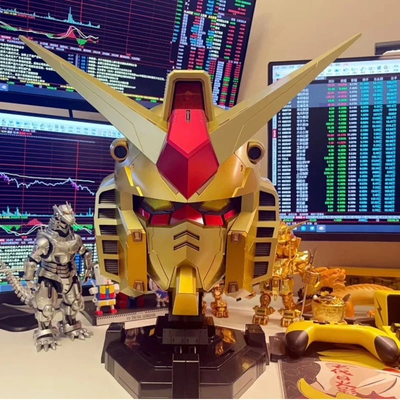 

Yuan Zu Ganso Carnival Limited Edition BNHEAD RX-78-2 Golden Helmet Wearable Luminous Helmet Model Figures Decoration Gift