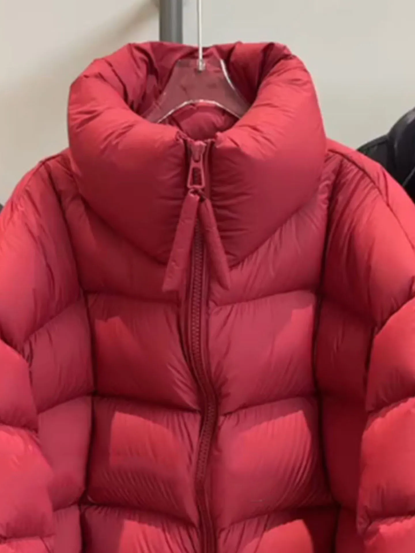 Korean Sle ort Puffer Jaet Women's Red Fluffy Coat Winter High Waist Thiened Polyester Fiber White Du down Filling