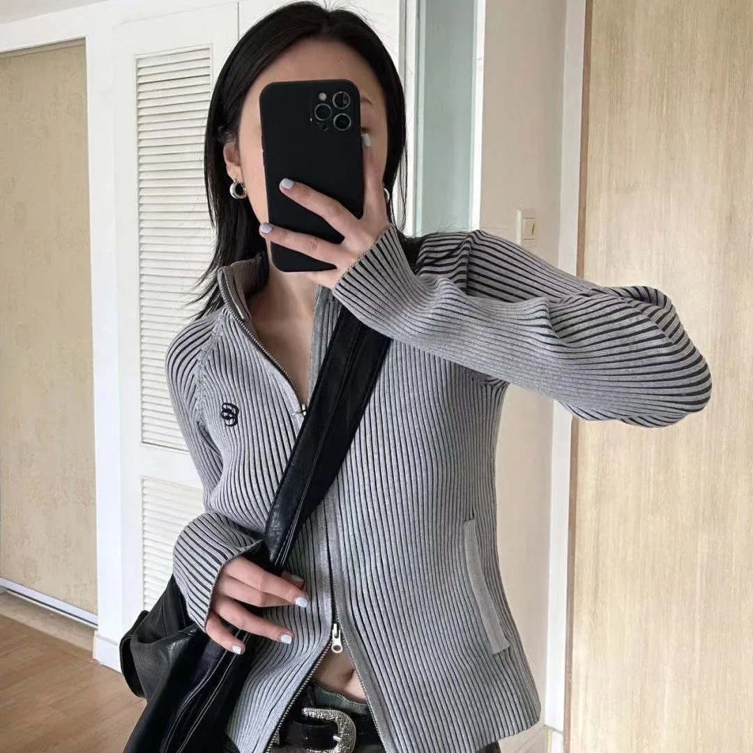 Grey Vintage Zipper Cardigan Women Embroidery Y2k Aesthetic Grunge Sweater Short Jackets Basic Female Slim Knitted Coats Femme