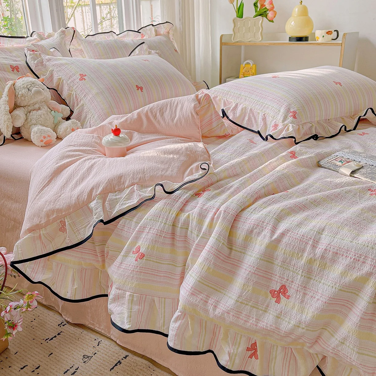 Korean Style Lace Flounce Summer Quilt Bedsheet Pollowcase 4pcs Set Thin Quilt Summer Blanket Luxury Comforter Bed Linen Set