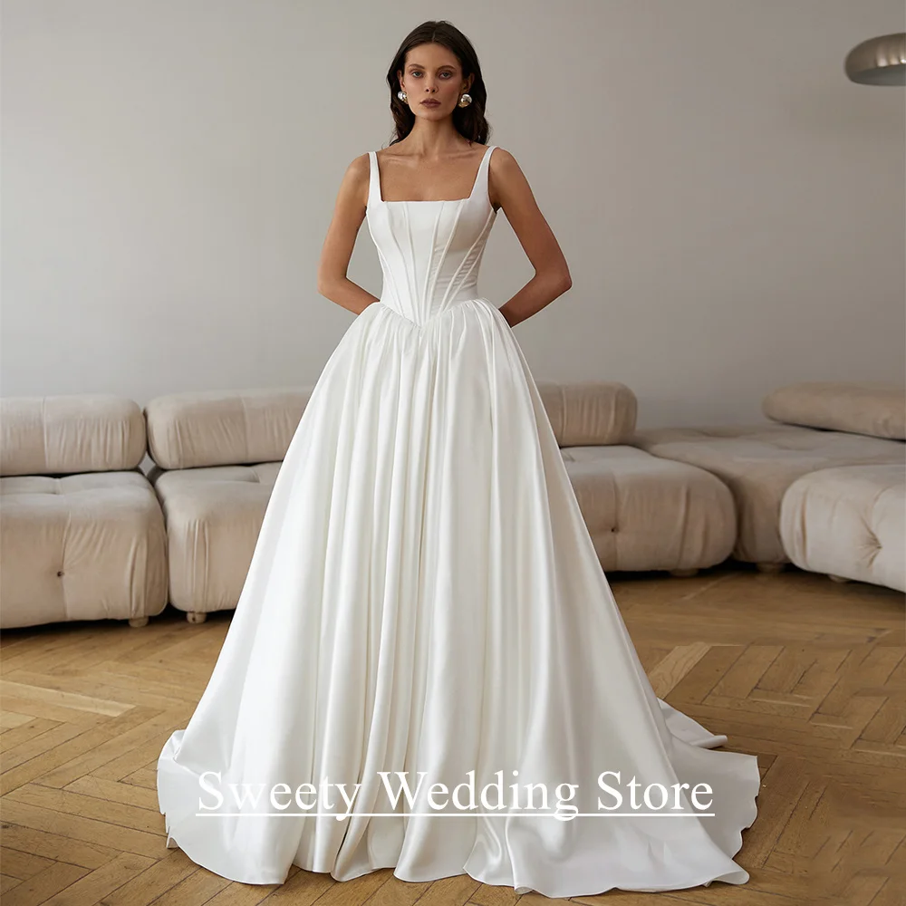 Modernes Korsett-Hochzeitskleid, Satin-Brautkleid, maßgeschneidert, quadratischer Ausschnitt, ärmellos, Sweep-Zug, drapierte Damen-Brautkleider