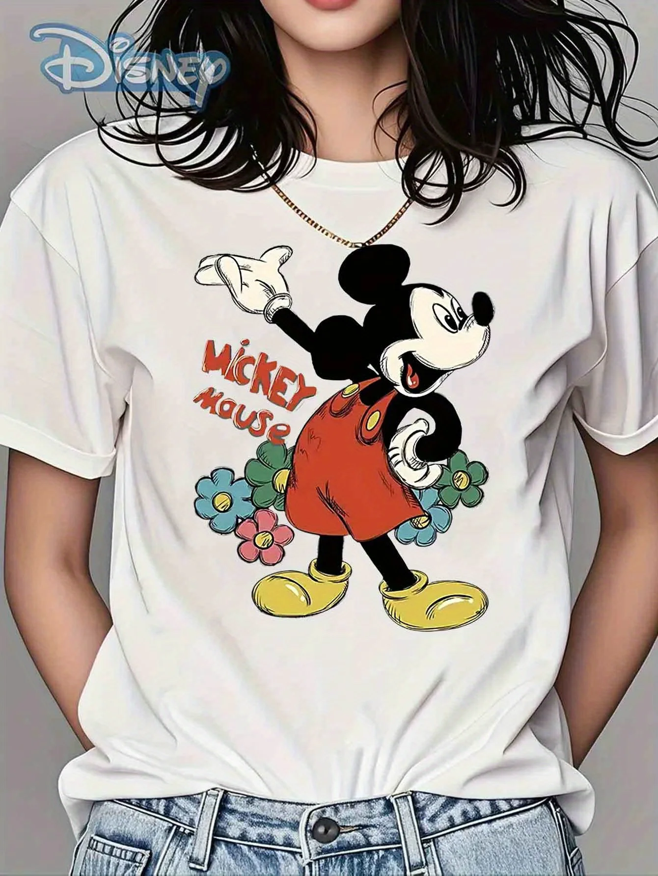 

This Is A Round Neck T-Shirt Featuring A Cartoon Character Pattern, Designed with Short Sleeves for Comfort. It'S Perfect