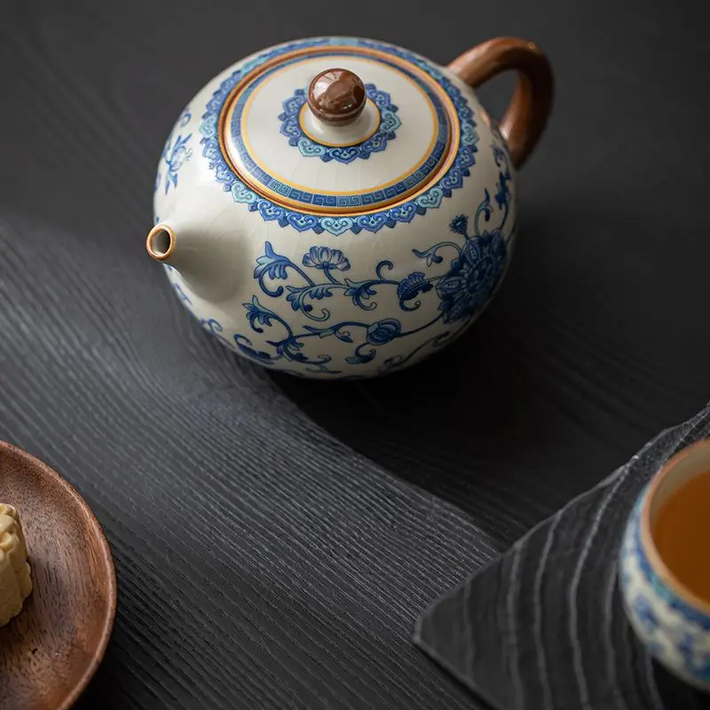 

Blue And White Ru Kiln Large Xi Shi Teapot Single High-End Household Full Flower Gilded Enamel Kung Fu Tea Set