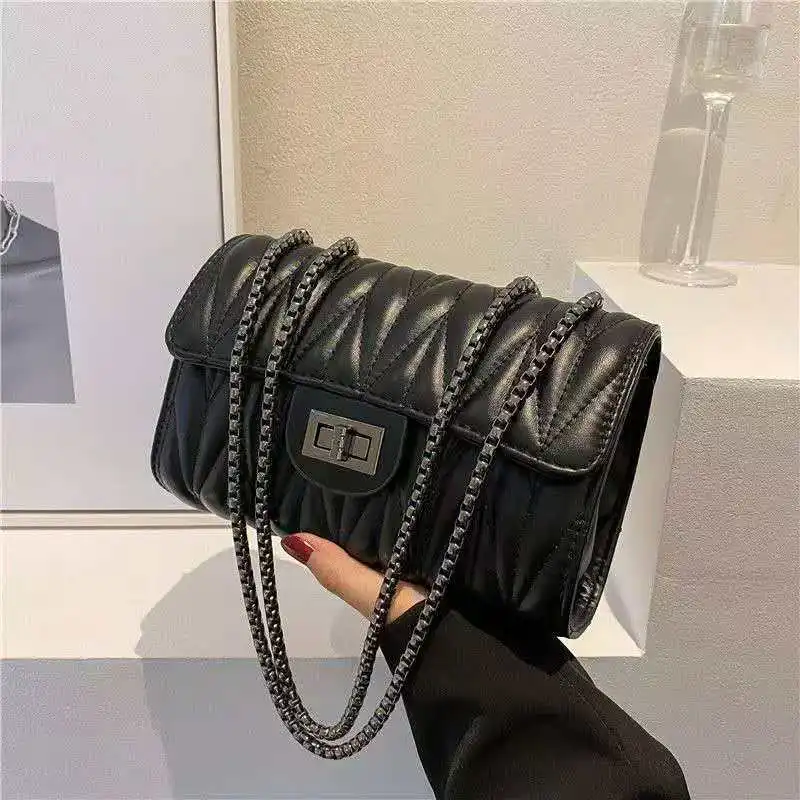 

Fashionable versatile and eye-catching chain small square bag with large capacity single shoulder crossbody style women's bag