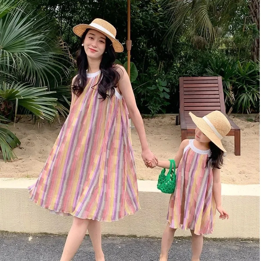 

Summer Family Look Mom Daughter Beach Wear Dress Mother Baby Girl Vacation Dresses Women 2023 New Clothing Mum and Me Outfits