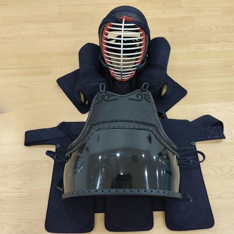 

Channel/protective gear/3mm machine thorn/cyanotic skin/protective gear