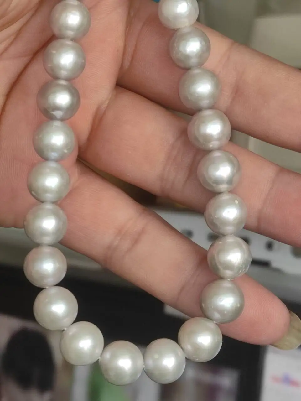 

Top AAAA SOUTH SEA Perfect Round 10-12mm Gray Pearl Necklace with 18 " 925 Silver Buckle gift box