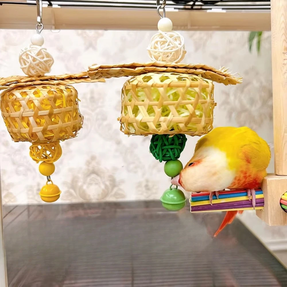 

Natural Parrot Chew Toys with Bell Shredder Design – Interactive Training for Cockatiel Budgie Small Animals Cage