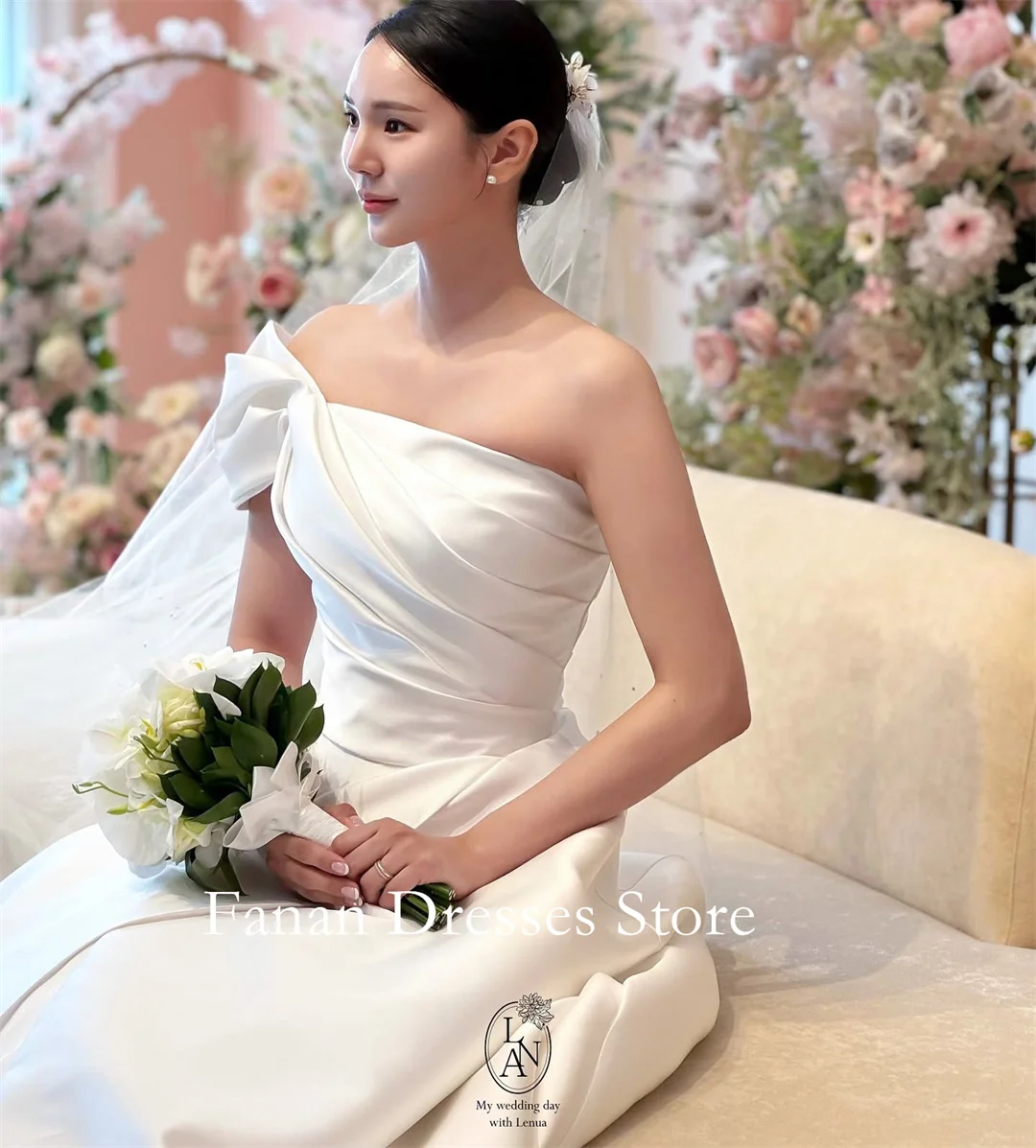 FANAN 원 숄더 한국 a 라인 반팔 새틴 웨딩 드레스 웨딩 드레스 아이보리 맞춤형 예쁜 신부 가운 플러스 사이즈