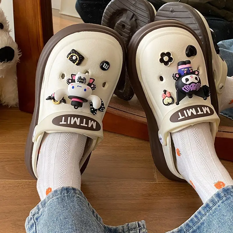 Sanrio รองเท้าสวนฤดูร้อน Kuromi Kawaii รองเท้าแตะ Hello Kitty รองเท้าแตะการ์ตูน Cinnamoroll อะนิเมะรองเท้าแตะหวานคนรักแฟชั่นใหม่