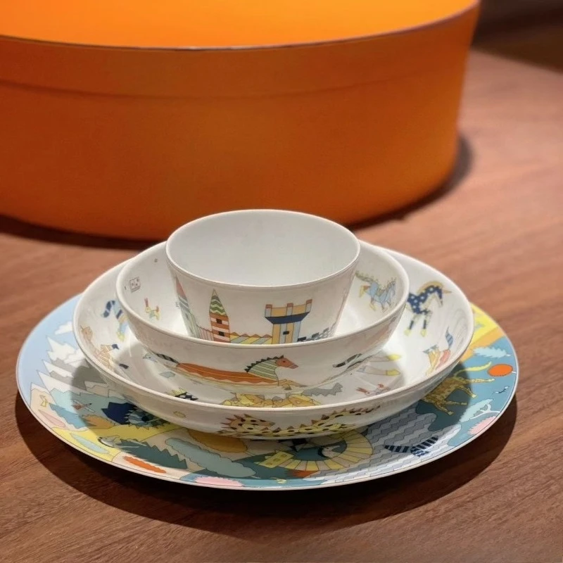 مجموعة أدوات مائدة إبداعية لطيفة للأطفال غير سامة خالية من مادة BPA أطباق عشاء وأكواب تصميم ممتع للاستخدام اليومي للأطفال الصغار في الطعام #5