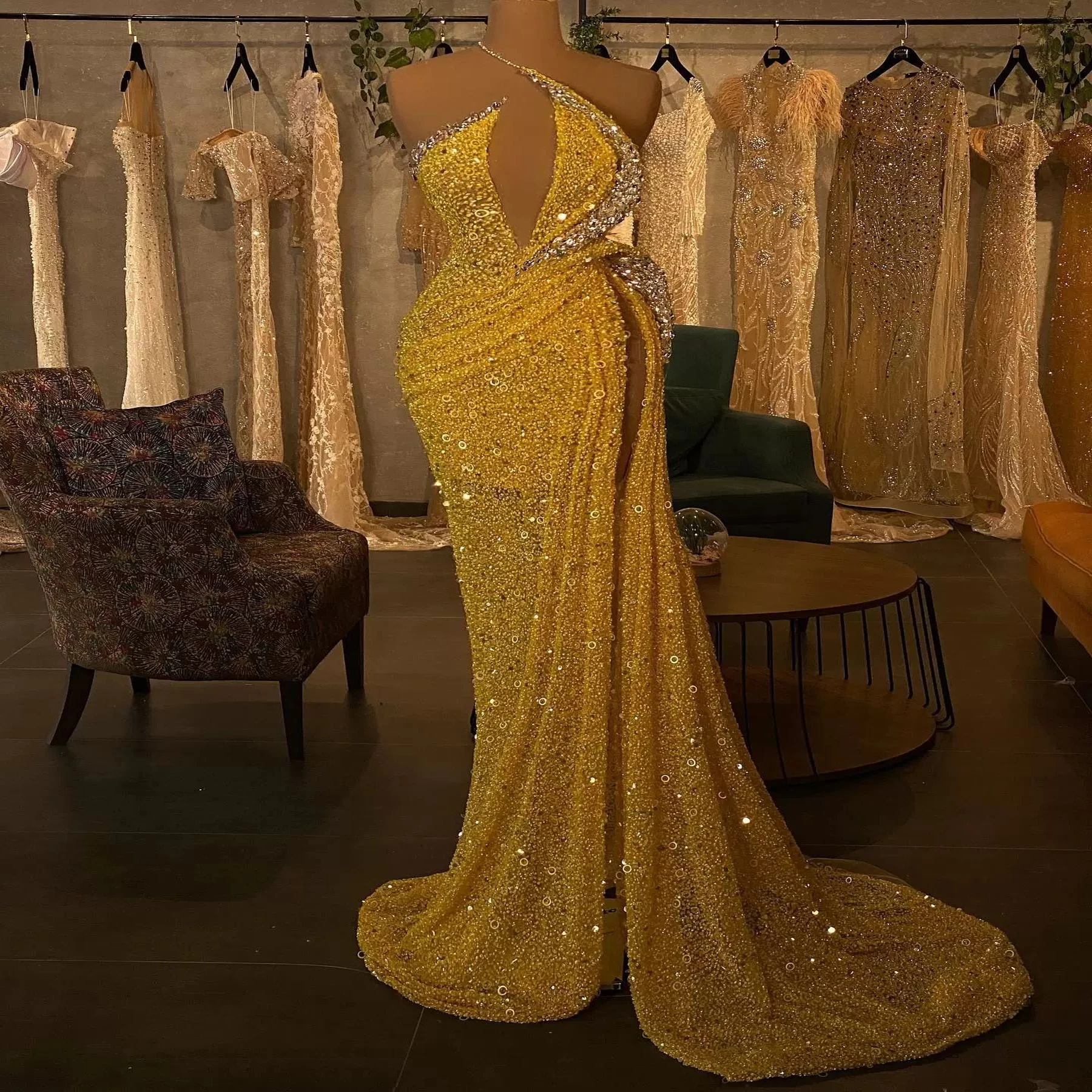 

Sexy Yellow Sequined Mermaid Prom Dresses One Shoulder Beaded Sweep Train Evening Gowns Robe De Soiree Formal Party Dress