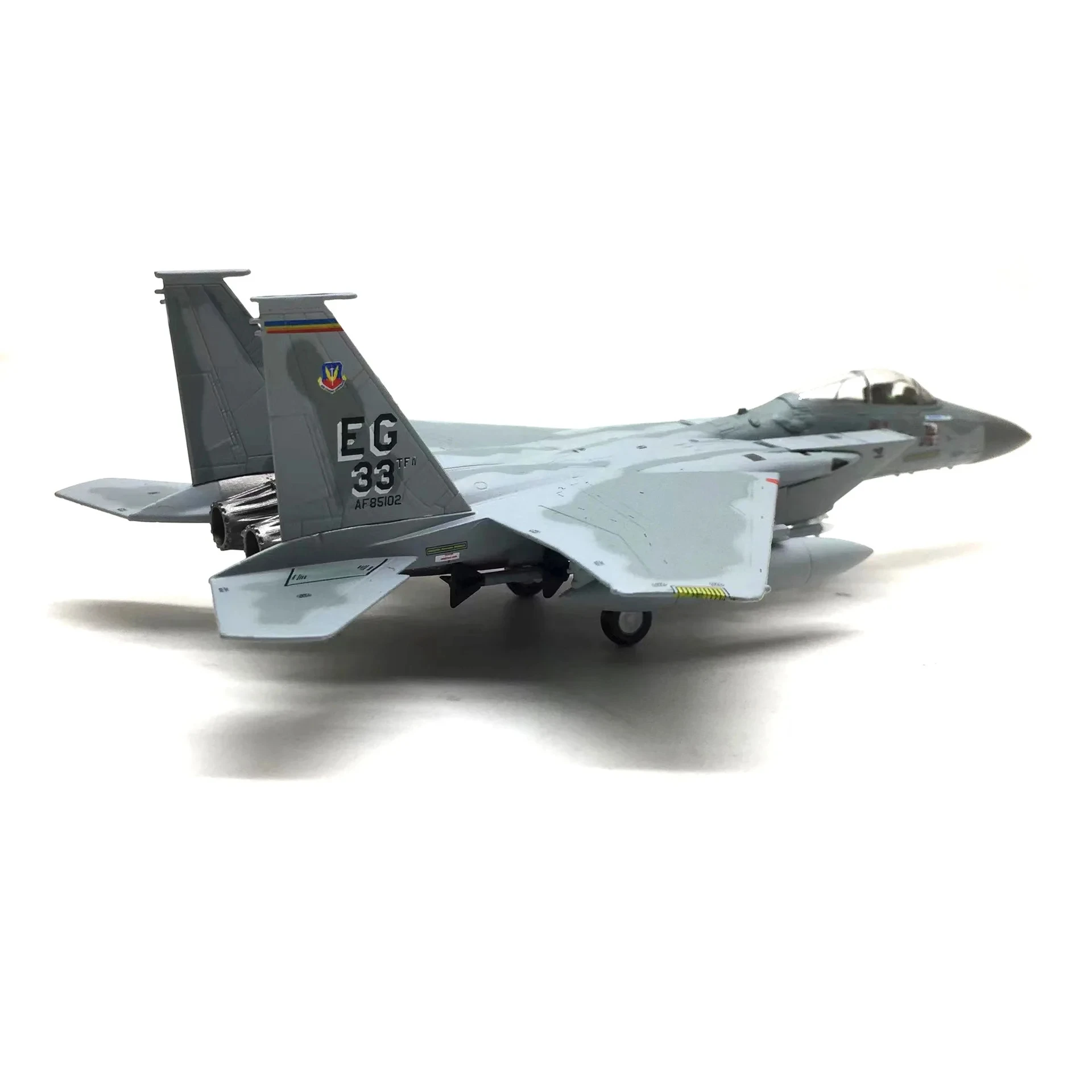 アメリカンイーグルF-15C戦闘機モデルキット、ダイキャストアロイ、ミリタリーディスプレイ、Coll用航空機、プリビルド、1:100