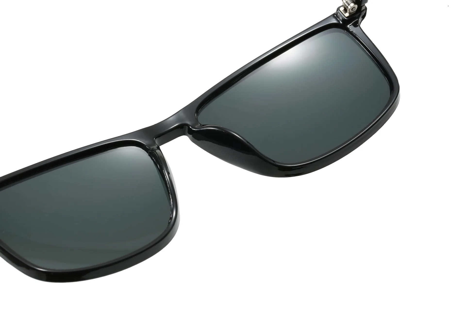 Mjyiwang Herren-Sonnenbrille, matt, quadratisch, polarisiert, UV400, blaue Spiegellinse, blendfrei, für Autofahren, Angeln, Reisen, Outdoor-Brillen – Detail 9