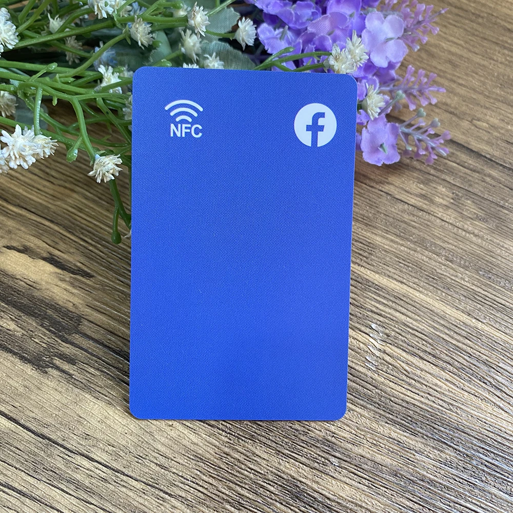 Facebook NFC Cards Printed NFC Socail Media Business Card Follow us on Instagram Snapchat Tap Card WhatsApp Pop Up Card