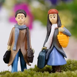 1Pair Sweety Lovers Couple with Trunk Figurines Miniature Craft Fairy Garden Gnome Moss Terrarium DIY Ornament Garden Decor