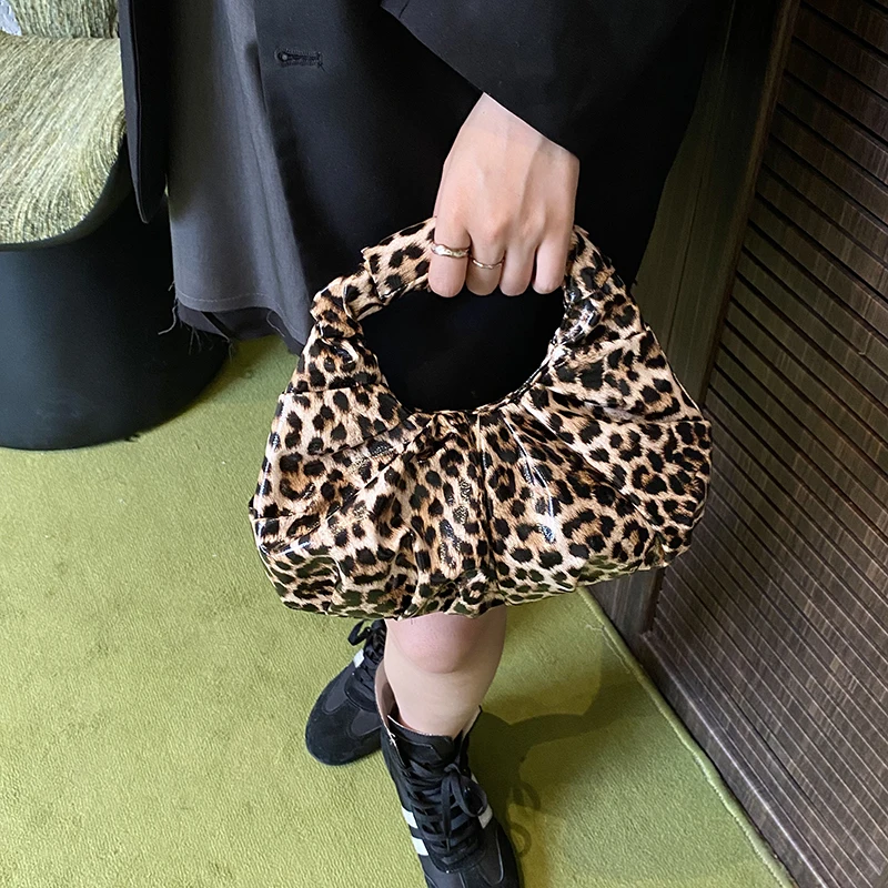 

2025 Summer New Women's Bag Fashion Popular Zipper Animal Leopard Print Hobo Handbag Party UnderArm Bag
