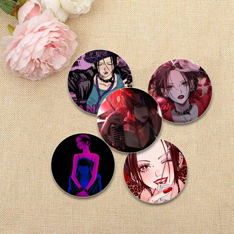 Anime Nana Osaki Ai Yazawa Spille Cartoon Cosplay Distintivo sullo zaino Accessori per gioielli Regali Stampa HD Perni rotondi in smalto