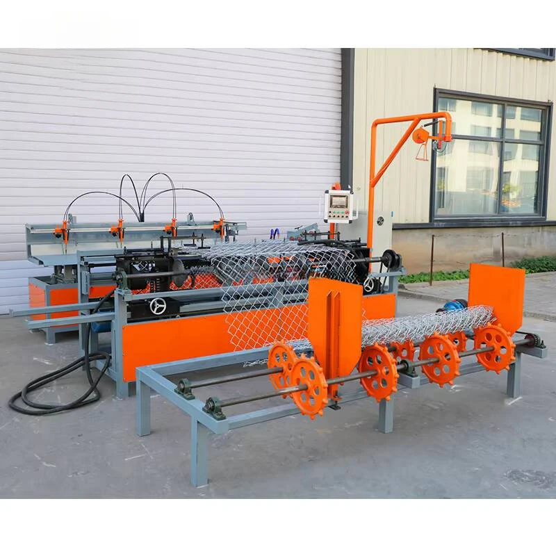 Picture 7: Fully Automatic Gate Diamond Making Chain Link Fence Machine