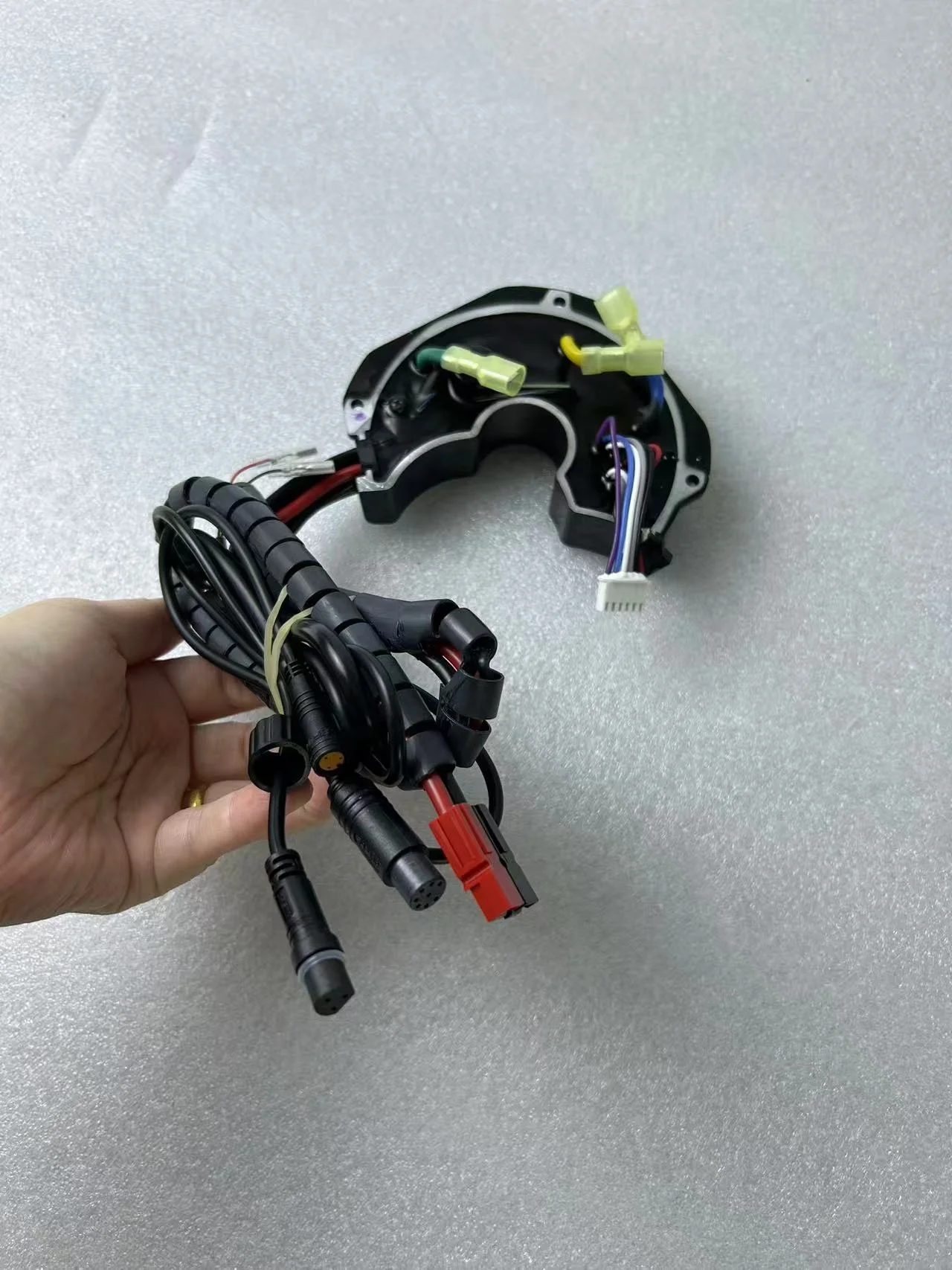 

Контроллер Bafang 8fun BBS03/BBSHD 48В 52В 1000Вт 28А 30А, подходит для двигателей BBS03 BBSHD.