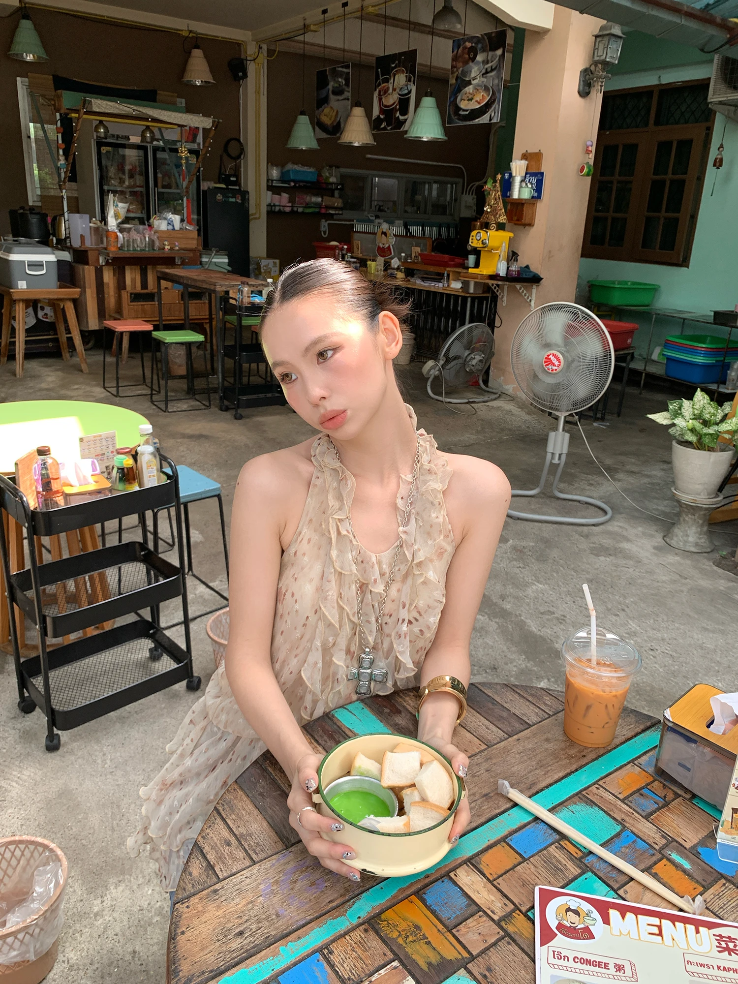 Design Sensation Spot Neck Hanging Sleeveless Vest Top Women's New 2026 Summer Elegant Irregular Floral Print Casual Wear