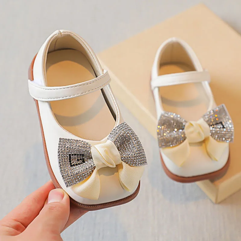 

2025 New Girls Leather Shoes Children Wedding Party Princess Shoes Kids Summer Bow-Knot Ballet Flats Girls Sandals CSH1451