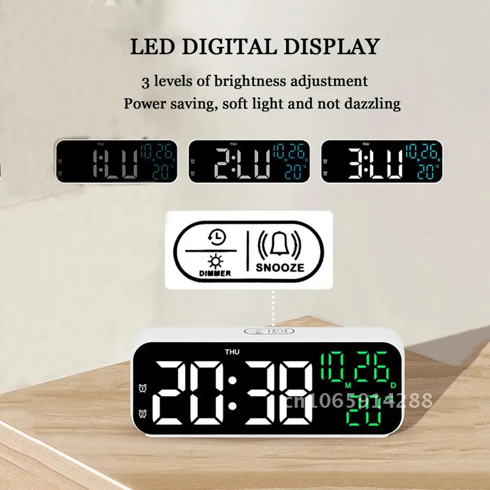 

Digital Clock LED Display Screen Alarm Clock With Hours 12/24 Mode Snooze Adjustable Temperature Function Display Brightness