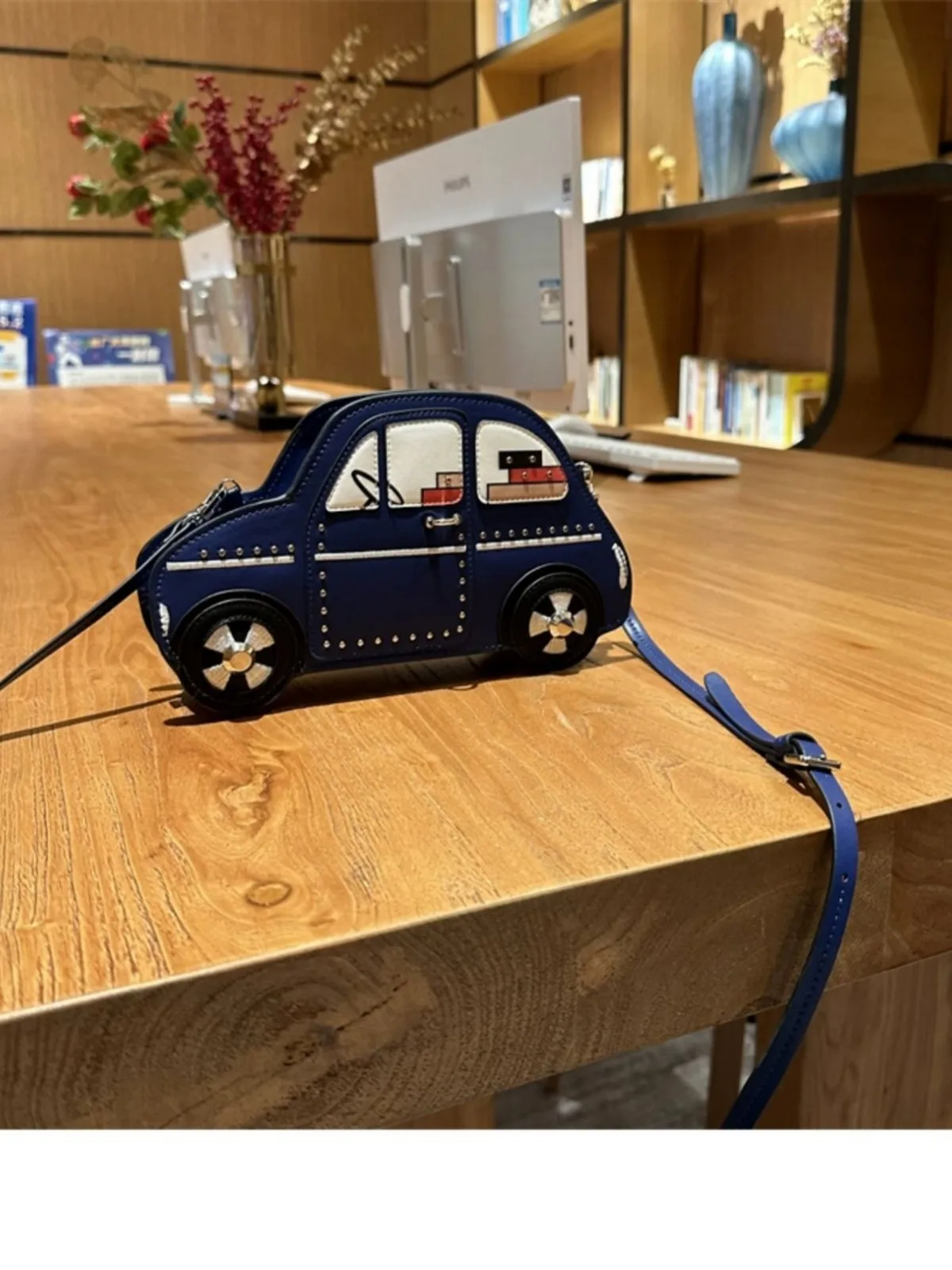 

Niche 2026 Women's Fashion Cute Blue Car Shape Shoulder Bag Adult Girls Versatile PU Crossbody Bag Mini Purse Wallet Female