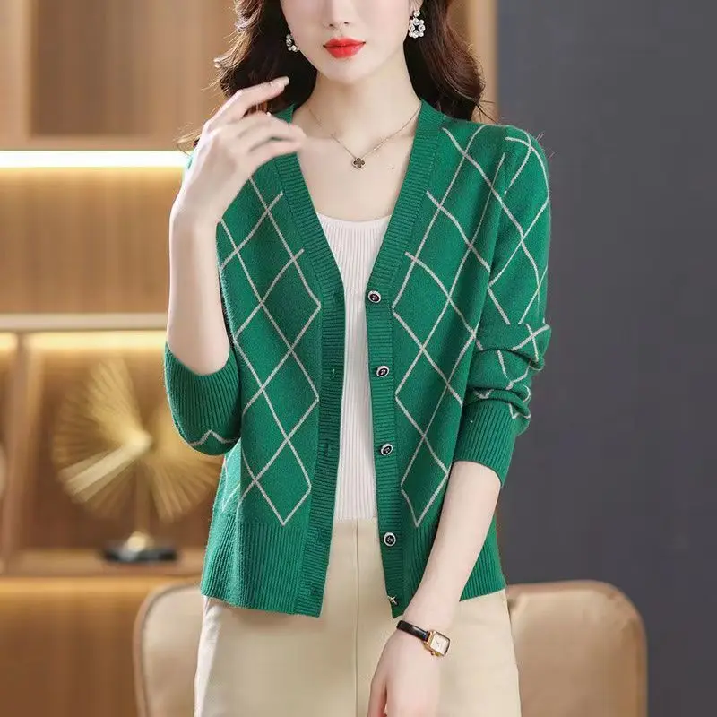 Women\'s Sweater Cardigan Button Tops 2023 Spring and Autumn New Korean Version Fashion V-neck Long Sleeved Plaid Sweater Coat