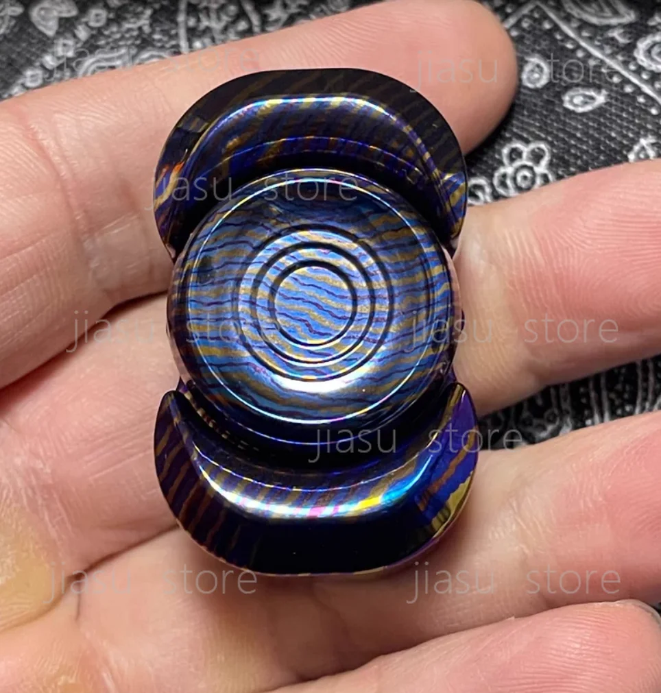 

Used EDC FZ timascus spinner Fingertip gyroscope Decompression toys